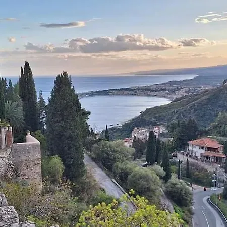 A Due Passi Da Daire