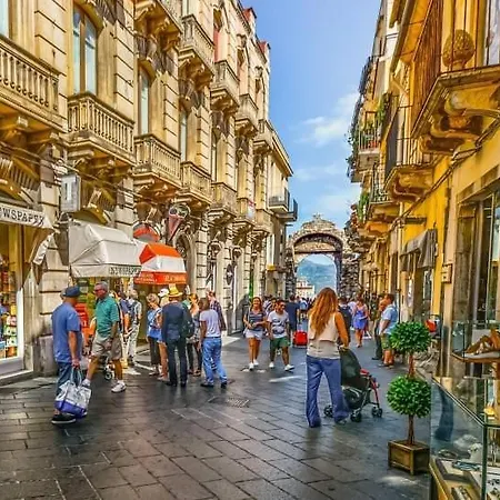 A Due Passi Da Daire Mascali